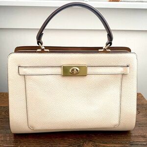Classy Coach Lane Carryall - NWOT